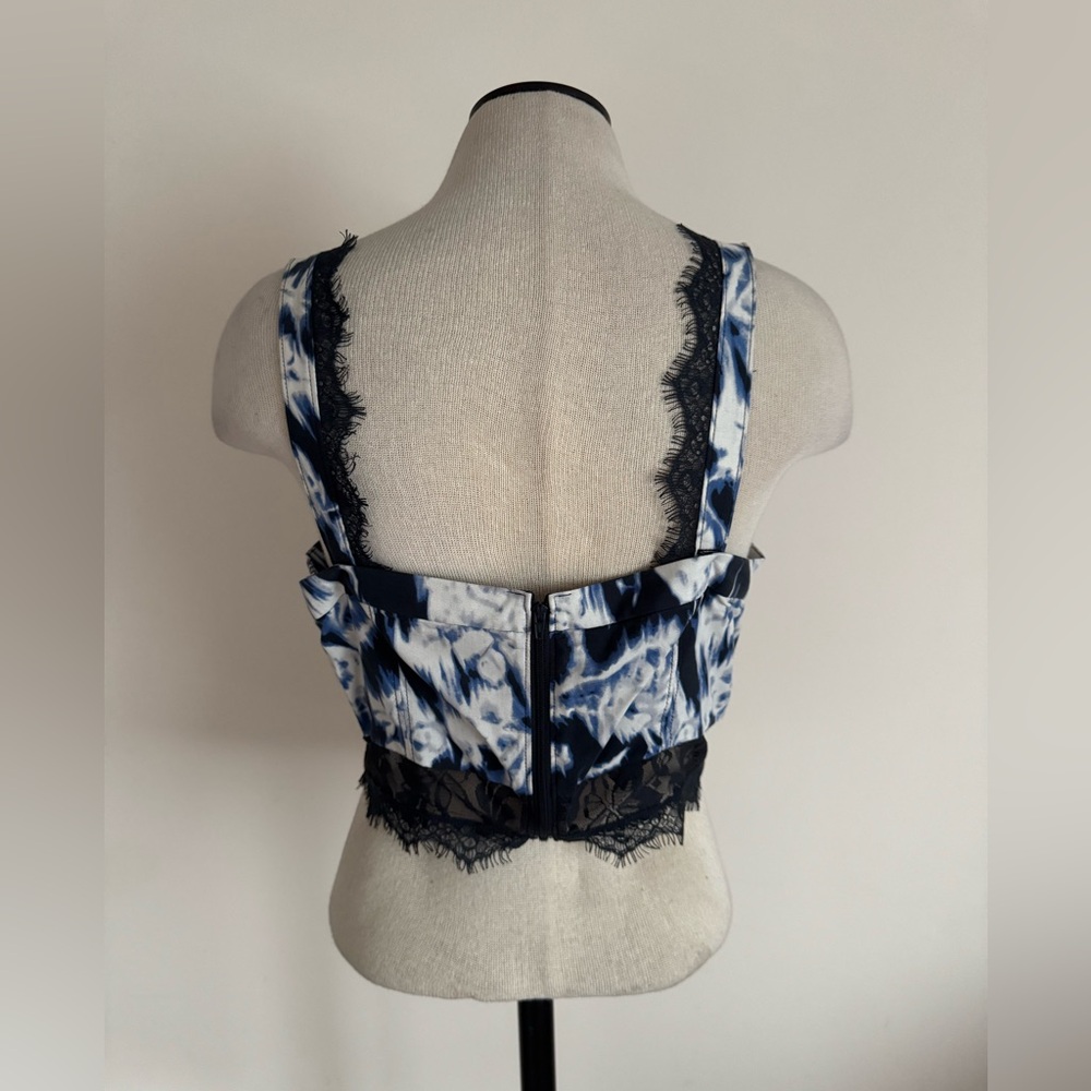 GUESS Blue & White Tie Dye Bra Bralette Navy Lace Crop Tank Top Large NWOT - Picture 2 of 2